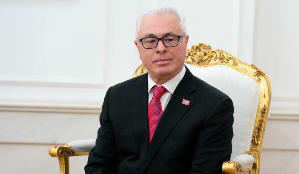 Bajraktari falënderon kongresistin Self për mbështetjen ndaj Kosovës