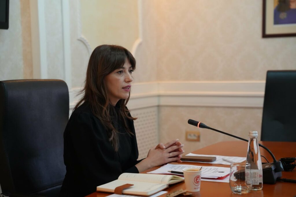 Haxhiu  LV ja do ta dërgojë sot në Kushtetuese dekretin e presidentes Osmani