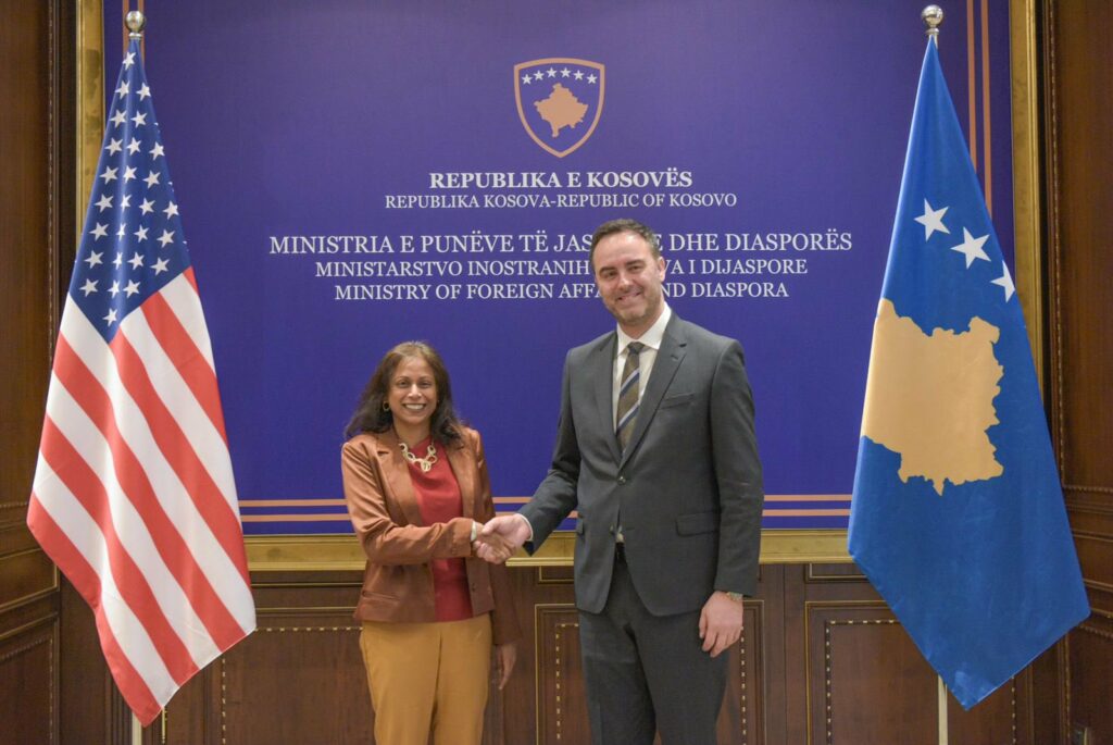 Konjufca takohet me Prattipatin  Bashkëpunimi me ShBA në  përcaktim i pandryshueshëm