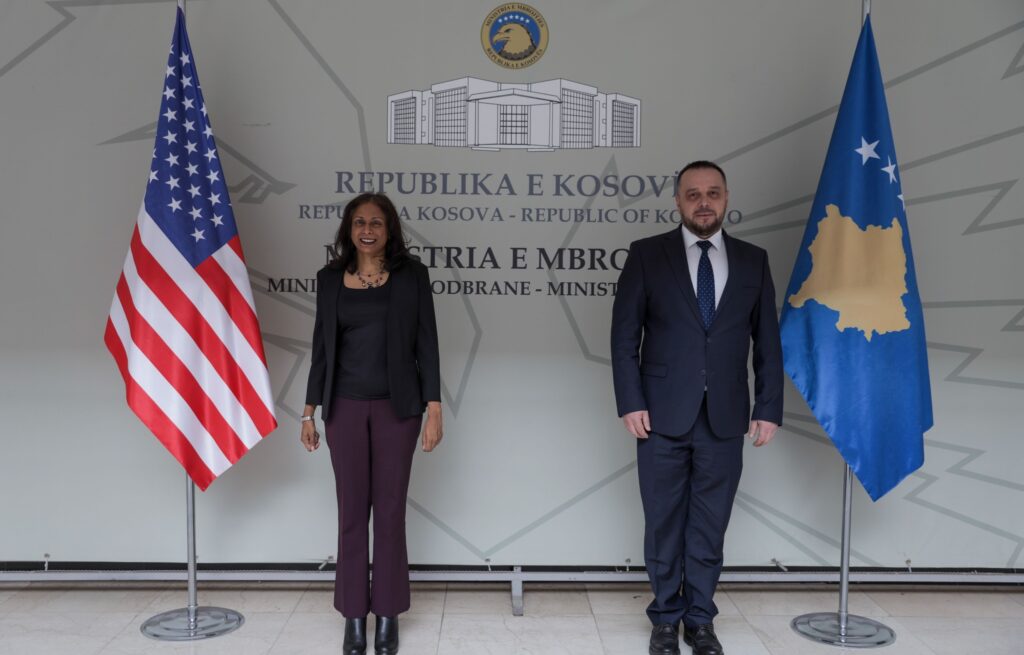Prattipati dhe Maqedonci diskutuan për bashkëpunimin në fushën e mbrojtjes