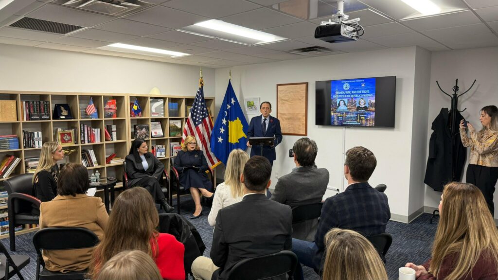 Ambasadori Reka kërkon drejtësi ndërkombëtare për gratë dhe vajzat e dhunuara gjatë luftës në Kosovë