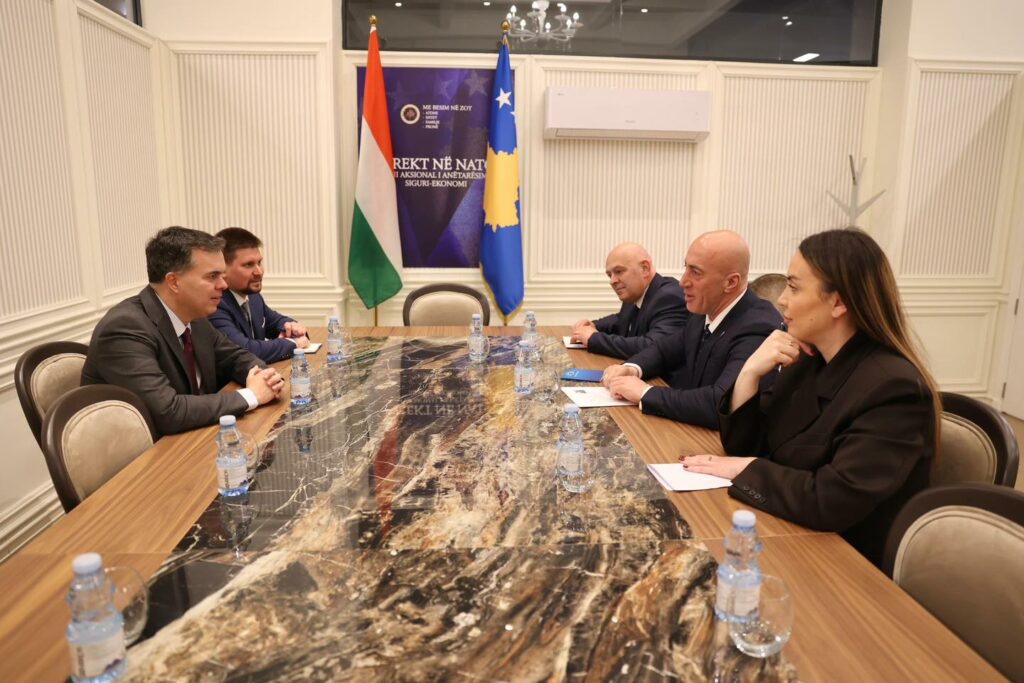 Haradinaj takon ambasadorin hungarez  theksohet bashkëpunimi i mëtejshëm