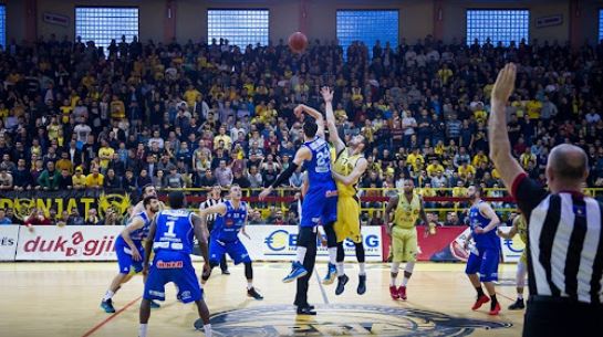 E diela me dy ndeshje të jashtëzakonshme të basketbollit