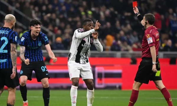 Rregullat e VAR it për kartonët e verdhë do të ndryshojnë  pas incidentit në ndeshjen Inter   Juve