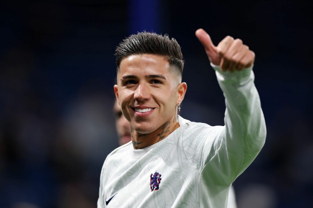 Enzo Fernandez po mendon largimin nga Chelsea