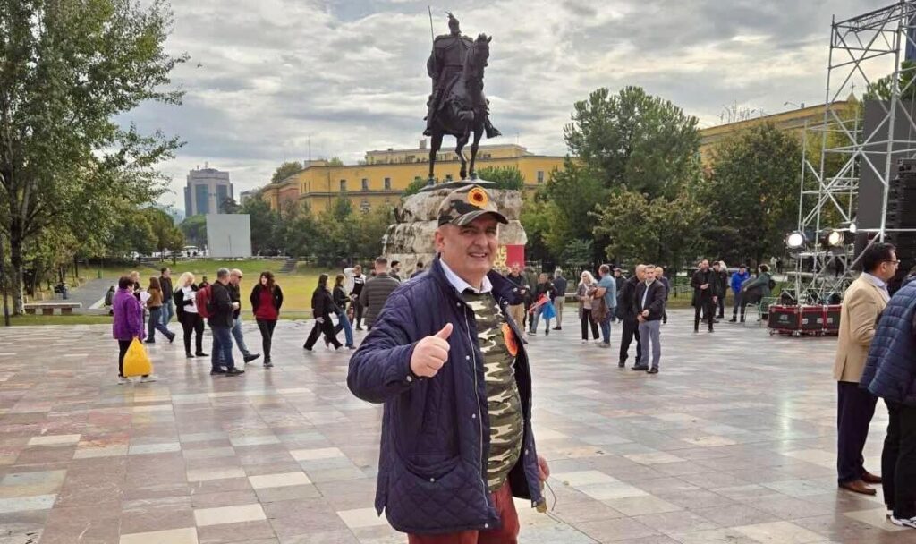 Veprimtari Sali Bislimi i jep mbështetje protestës  Nesër  jo vetëm prezencë  por edhe mesazh  Kosova nuk toleron tradhtarët