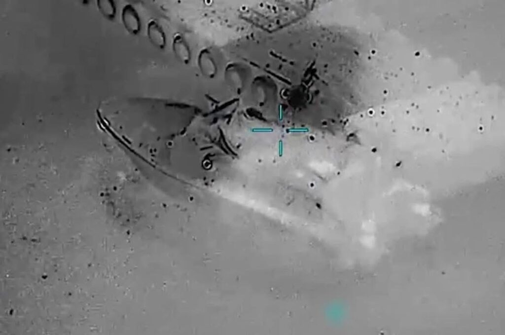 ShBA ja shkatërron 16 anije iraniane që minonin Ngushticën e Hormuzit  aty ku s mund të kalonin anijet me naftë