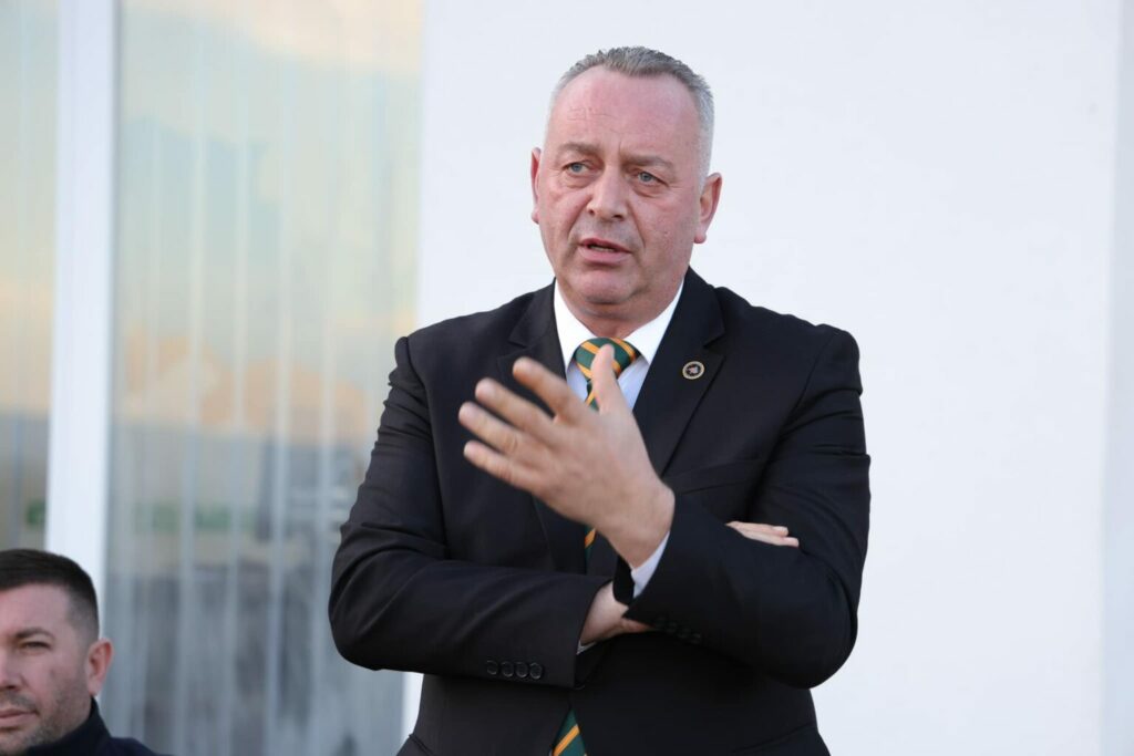 Bashkim Ramosaj  distancohet nga  Lëvizja e Deçanit   Nuk kane të bëjnë as me komb e as me fe