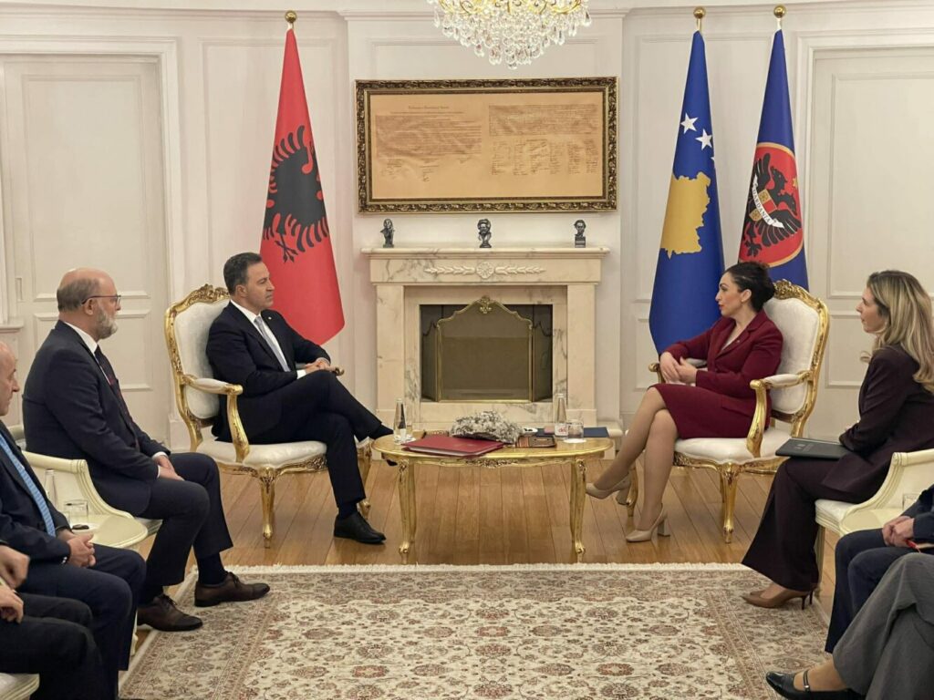 Osmani pret në takim kryeparlamentarin e Shqipërisë