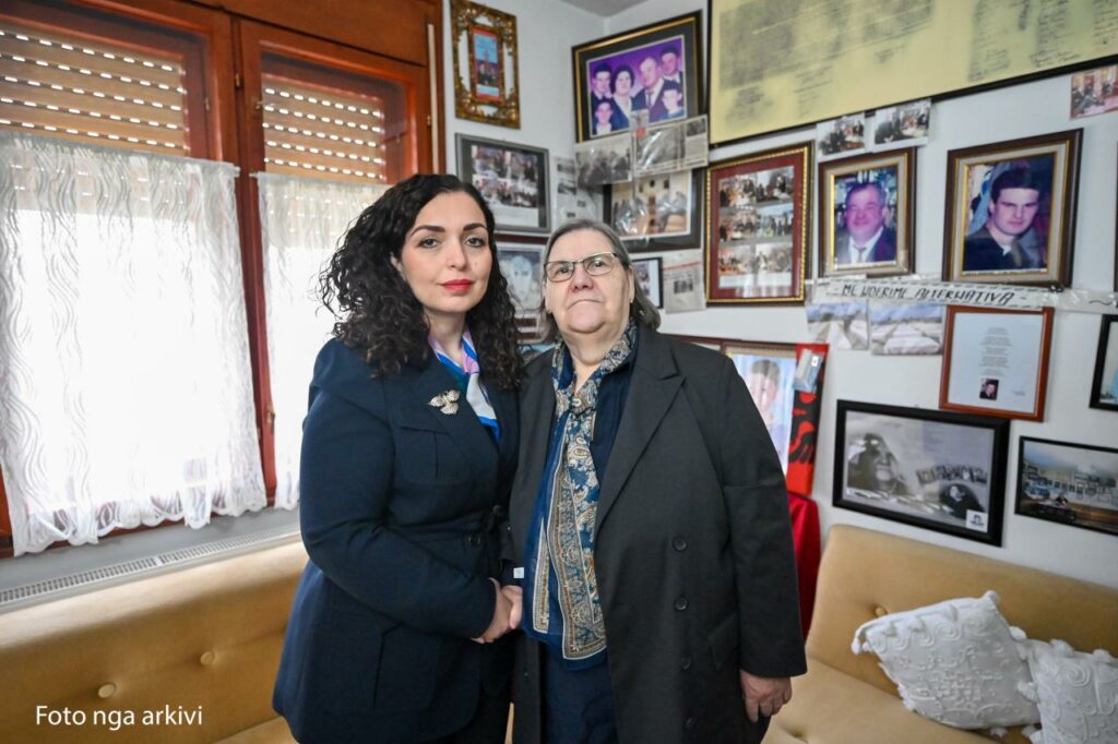 Osmani  27 vjet më parë  nëna Ferdonije përjetoi dhimbjen që nuk shuhet kurrë