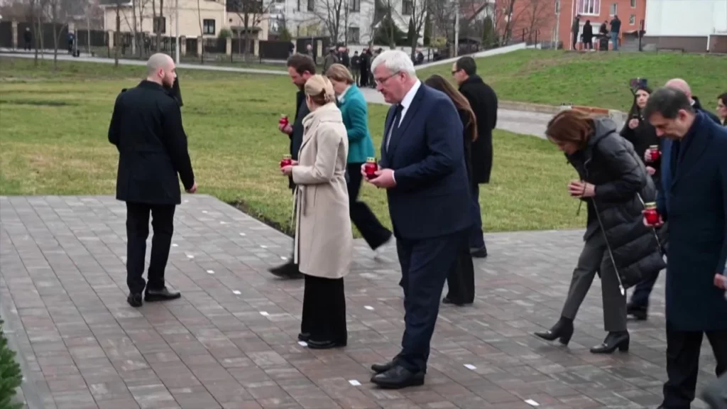 Katër vite nga masakra e Buçës  diplomatët e BE shkojnë në Kiev