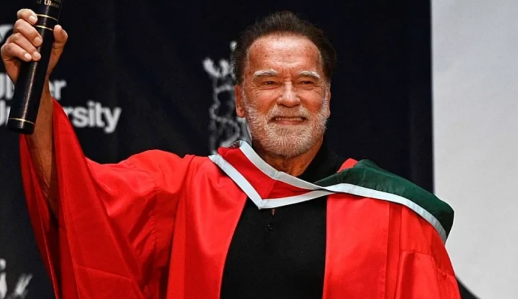 Arnold Schwarzenegger merr një doktoraturë nderi për kontributet e tij në shërbimin publik  avokim mjedisor dhe artet