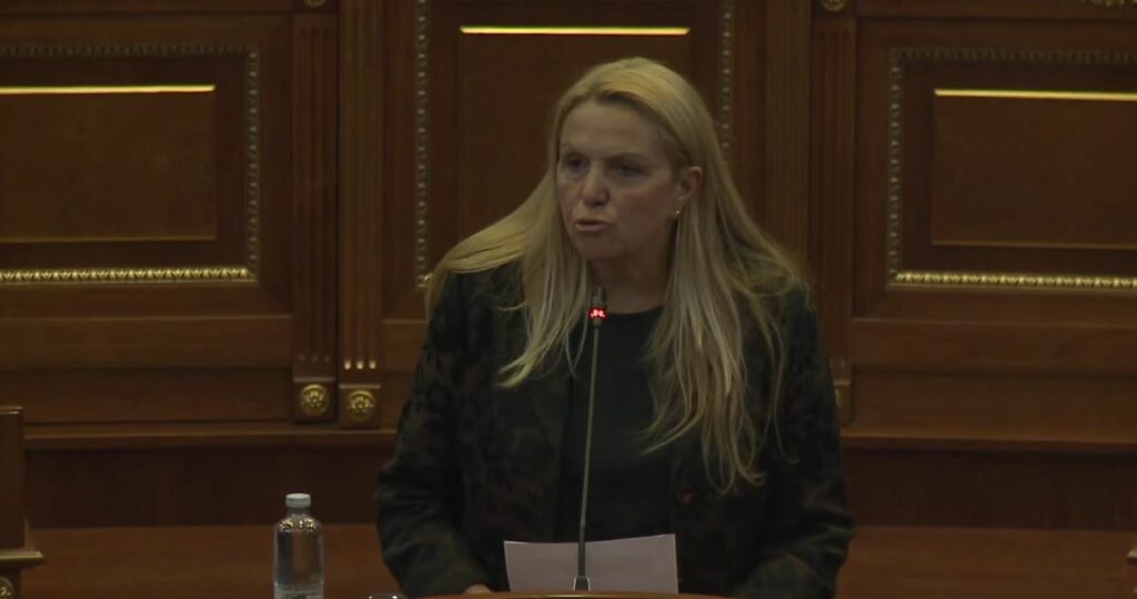  Mos ta faltë Zoti evladin e keq se mundet me fëlliqë edhe emrin e familjes   Kadrijaj thumbon Gërvallën