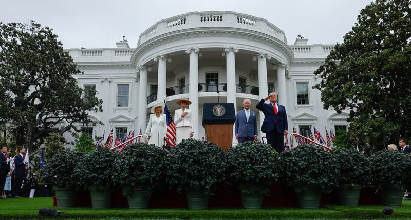 Vizita historike në SHBA   Shtëpia e Bardhë ndan foton e Trump dhe Mbretit Charles  Dy mbretër 