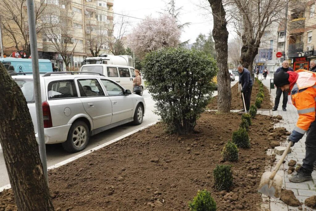 Kryetari i Mitrovicës prezanton punët e javës