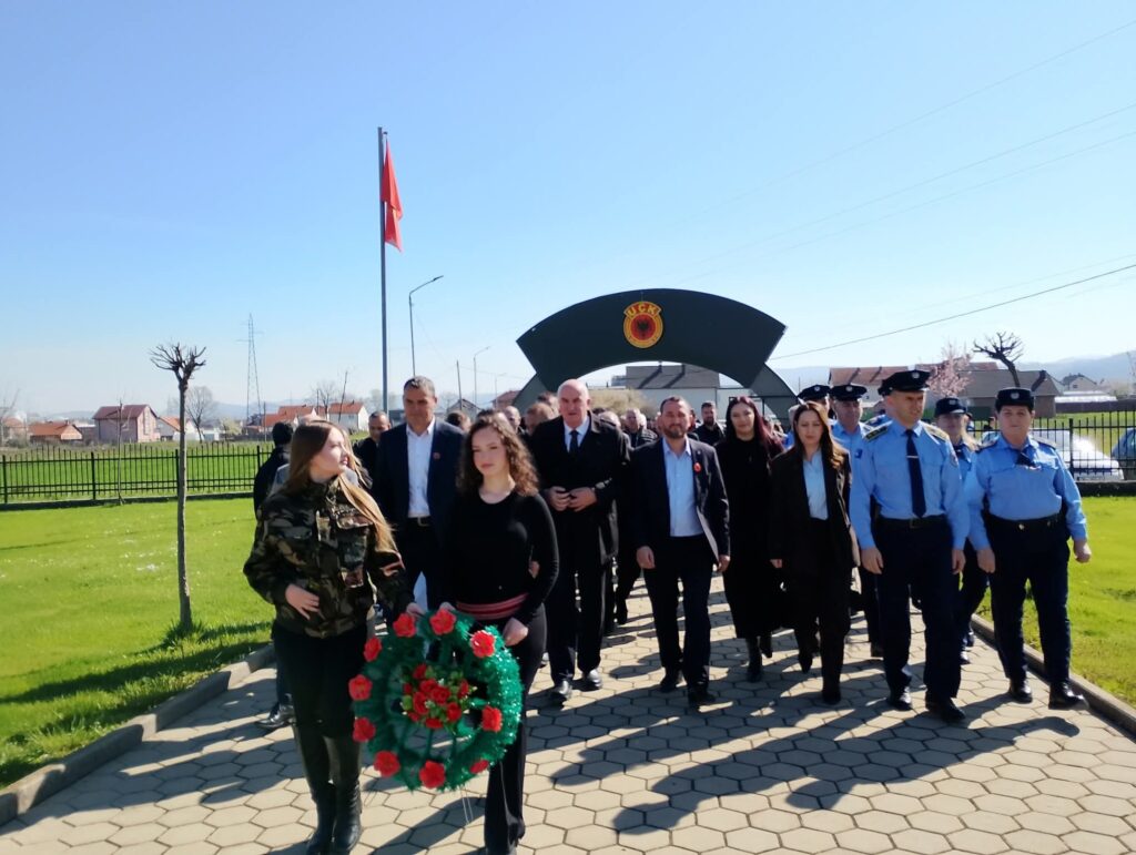 Përkujtohen dëshmorët e 5 prillit nga fshatrat Smirë dhe Lubishtë