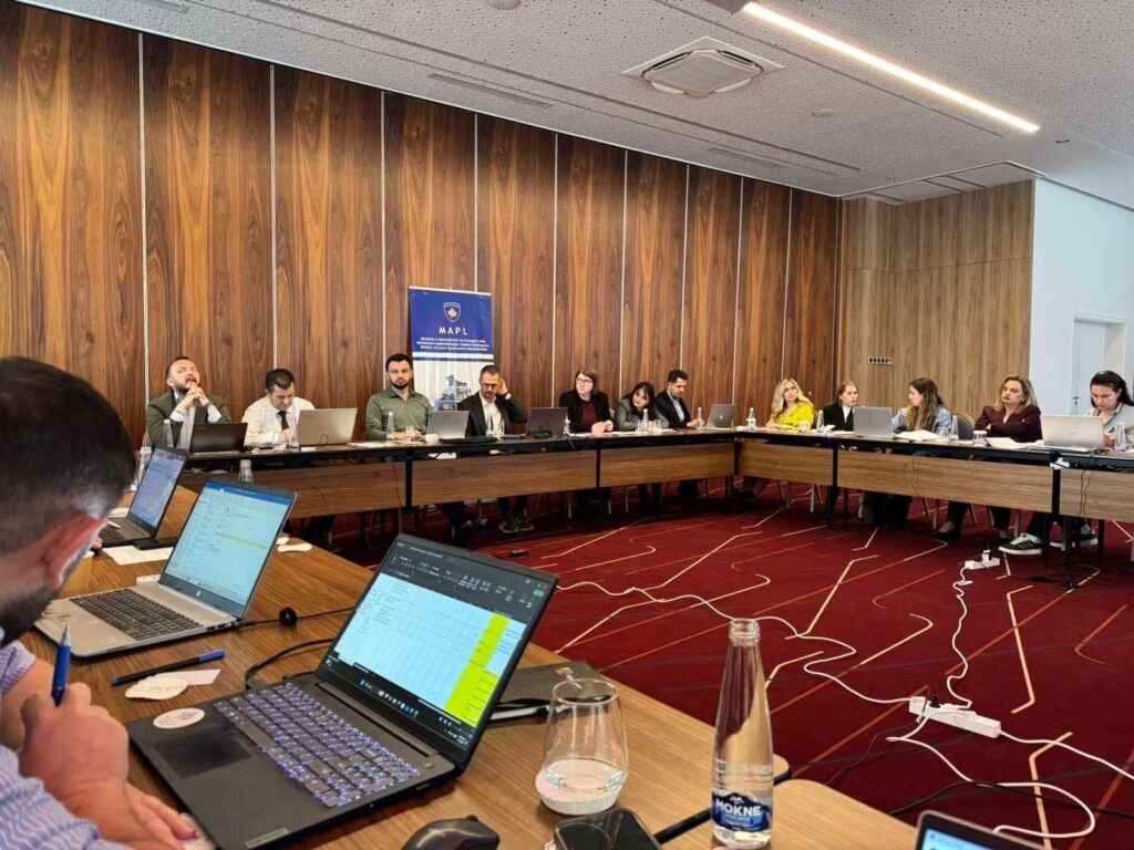 Mbahet punëtoria lidhur me vlerësimin e strategjisë për vetëqeverisje lokale