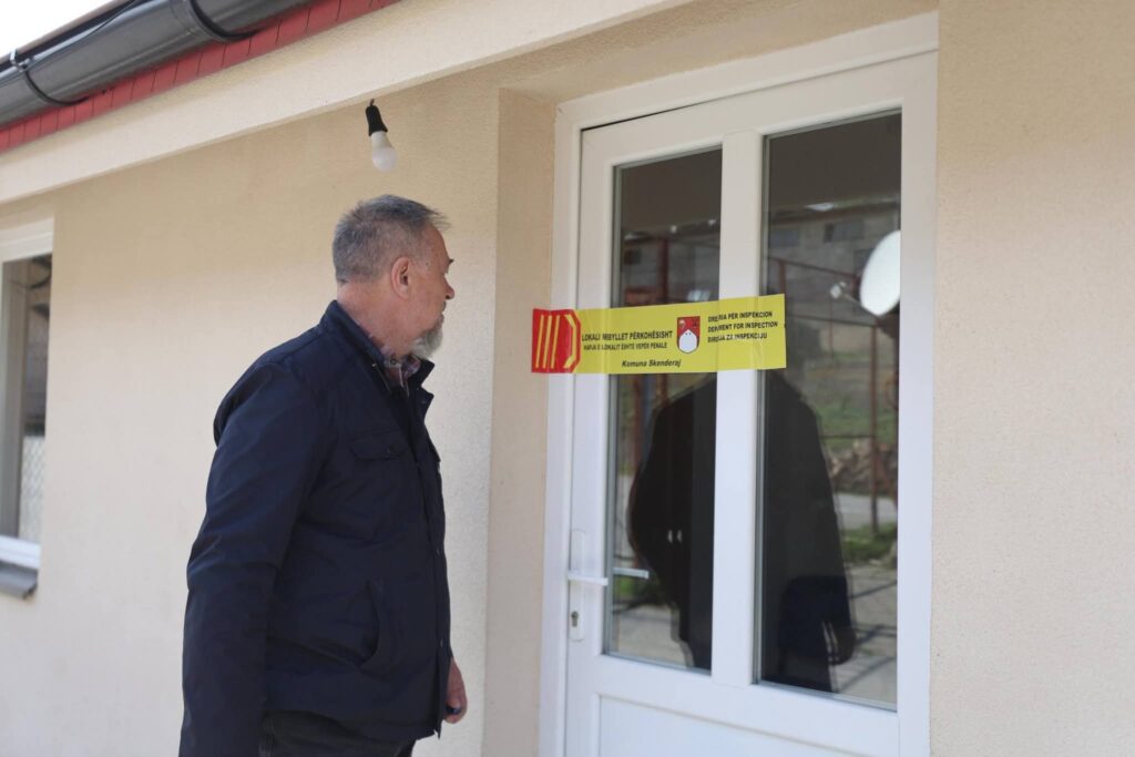 Mbyllen dy ordinanca në vendbanimet me serbë në Skenderaj
