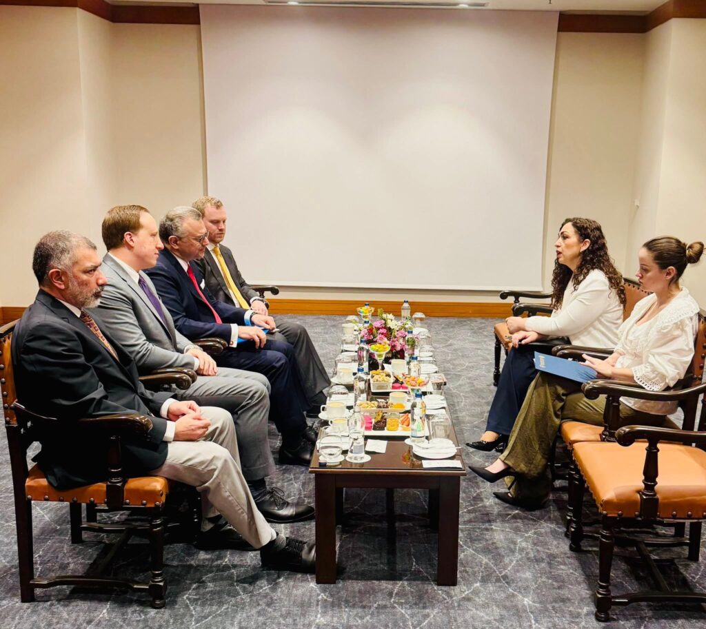 Osmani takon këshilltarin special të Trumpit  falënderon SHBA në për mbështetjen ndaj Kosovës