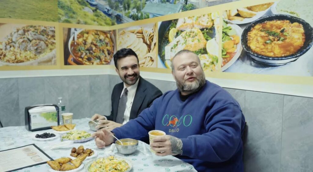 Kryetari i Nju Jorkut ha ushqim me reperin shqiptar  Action Bronson