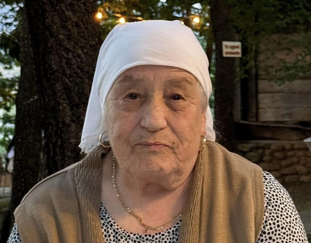 Ndërron jetë nëna e ish të burgosurit politik  Bislim Zogaj