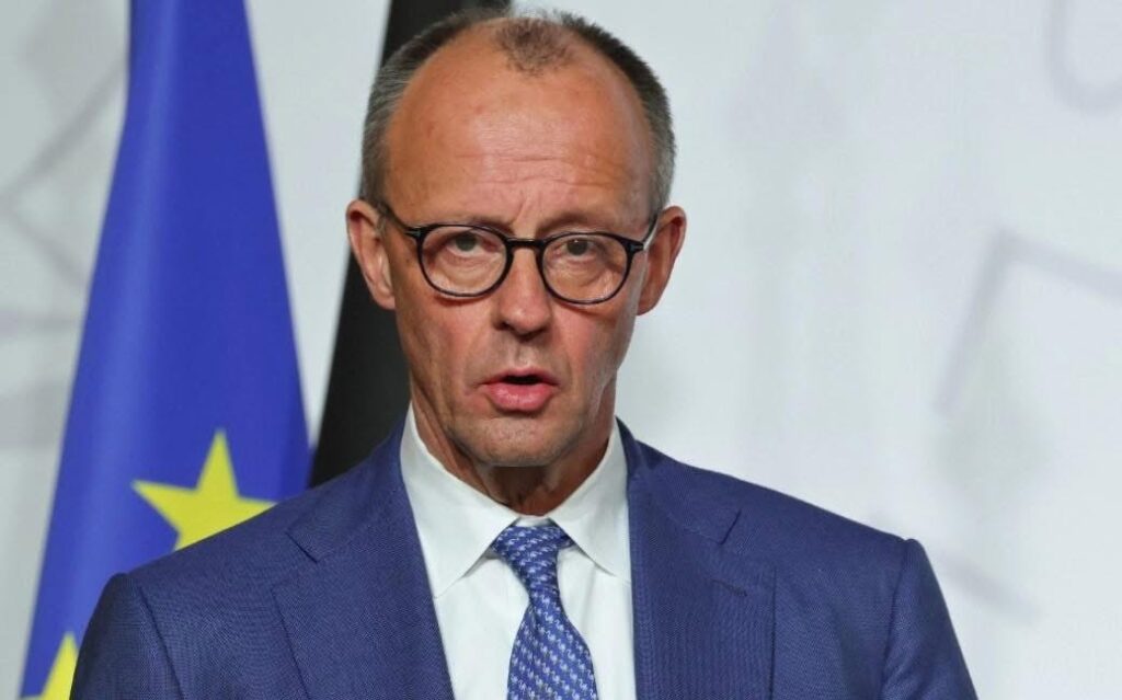 Fitoi përballë Orban  Merz uron Magyar