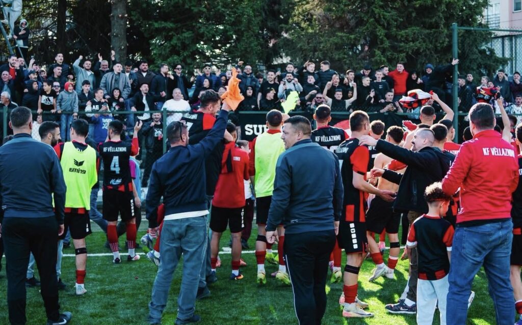 Tifozët gjakovarë ftohen të shtunën në mbështetje të KF Vëllaznimi në derbin ndaj FC Liria