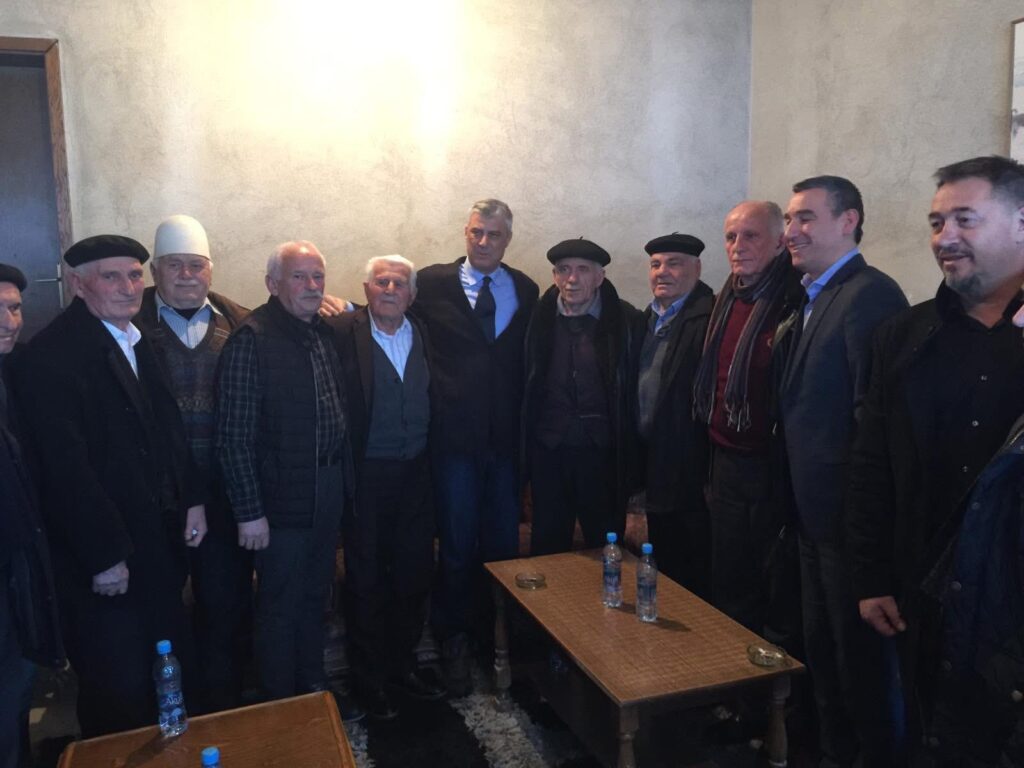  President  Gecët e Llaushës të presin si triumfues   Arbër Geci i reagon deputetit Fatos Geci me fotografi të Thaçit