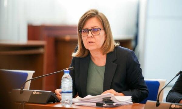   Mos bëni propagandë    Bajrami  Buxheti dhe rishikimi i tij kalojnë me shumicë të thjeshtë  opozita s mund ta pengojë Kurtin