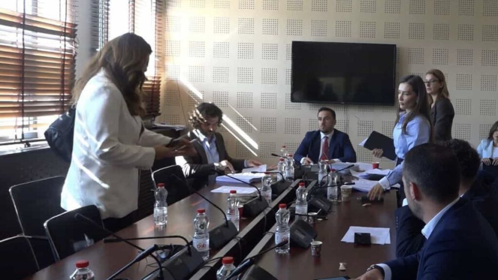 Dështuan paradite  mblidhen pasdite  Miratohet lista e kandidatëve për KPM