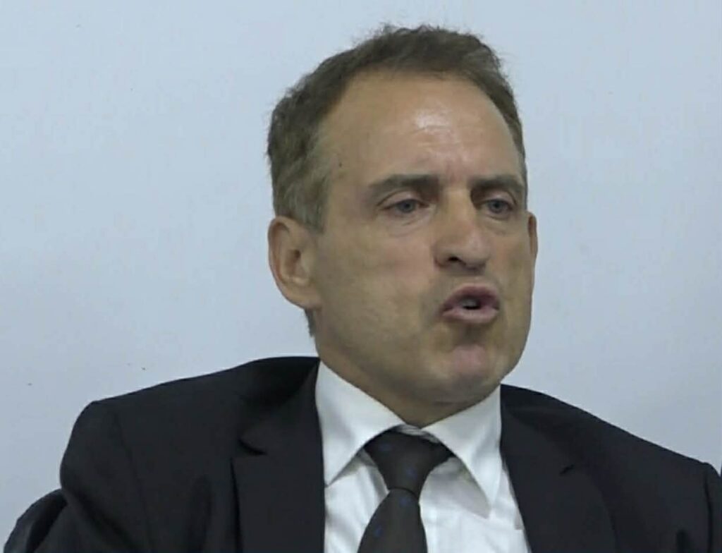 Samiti i Diasporës në Tiranë  Përfaqësim apo koreografi politike 