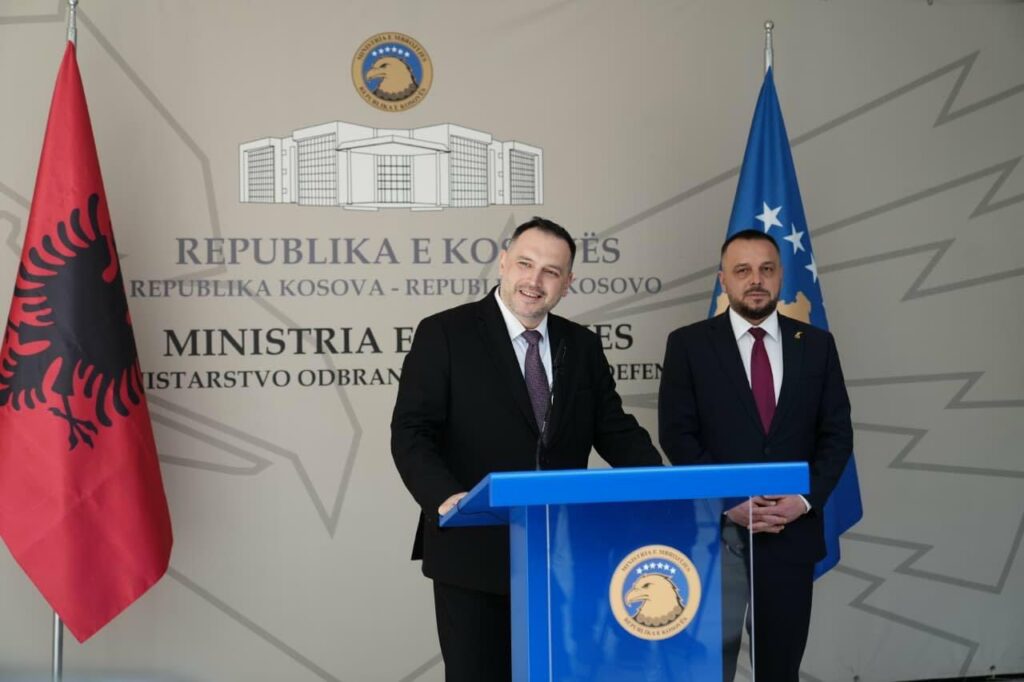 Kosova dhe Shqipëria synojnë të bashkëprodhojnë pajisje ushtarake