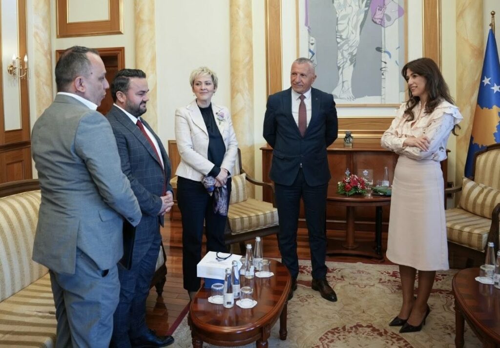 Haxhiu pret në takim Kamberin dhe Sinanin  diskutohet mbështetja për Luginën