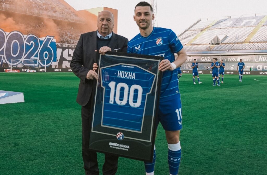 100 paraqitje për Hoxhën  kampion me Dinamon