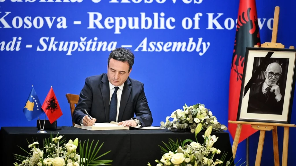 Kurti me homazhe për nder të jetës dhe veprës së akademik Rexhep Qosja  por çka shkroi ai në librin e zisë 