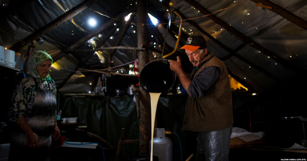 fermeret-drejt-humbjes-qumeshti-vendor-mbetet-pa-treg