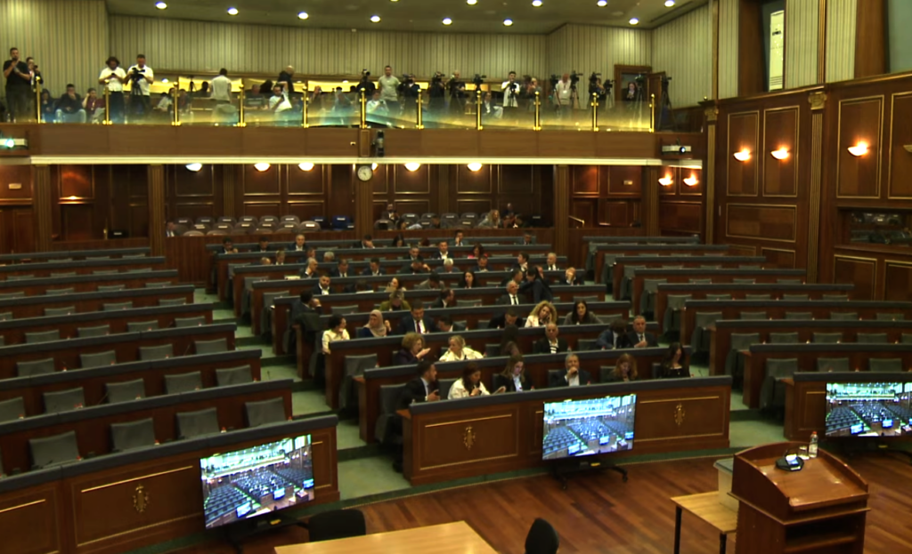 Komisioni për Legjislacion i jep dritën e gjelbër dy kandidateve për Presidente  Haxhiu thirrje opozitës të marr pjesë në seancë