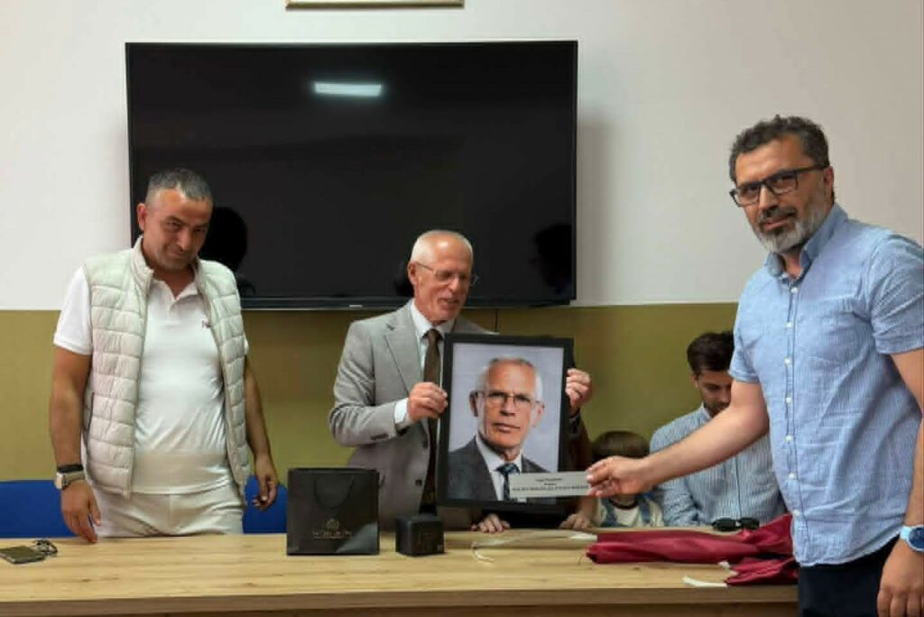 Pensionohet prof  Zejni Fejzullahu
