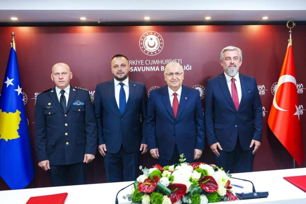 Kosova dhe Turqia firmosin marrëveshje ushtarake  200 milionë lira për FSK në
