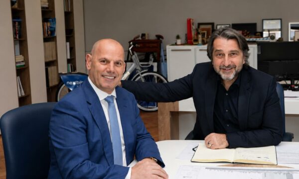 Shënimi i 70 vjetorit të lindjes së Fehmiut e Xhevës organizohet në Prishtinë  Lladrovci falënderon Ramën