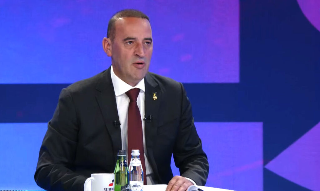 Haradinaj jep një paralajmërim për gjithë ata që e shajnë atë dhe vlerat çlirimtare