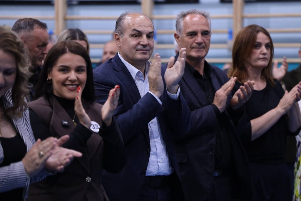 Hoxhaj nga Prizreni  Fryma e fitores së PDK së po rritet çdo ditë