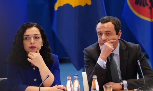 Albin Kurti demanton deklaratën e Vjosa Osmanit për takime të fshehta me Vuçiq dhe Lajçak