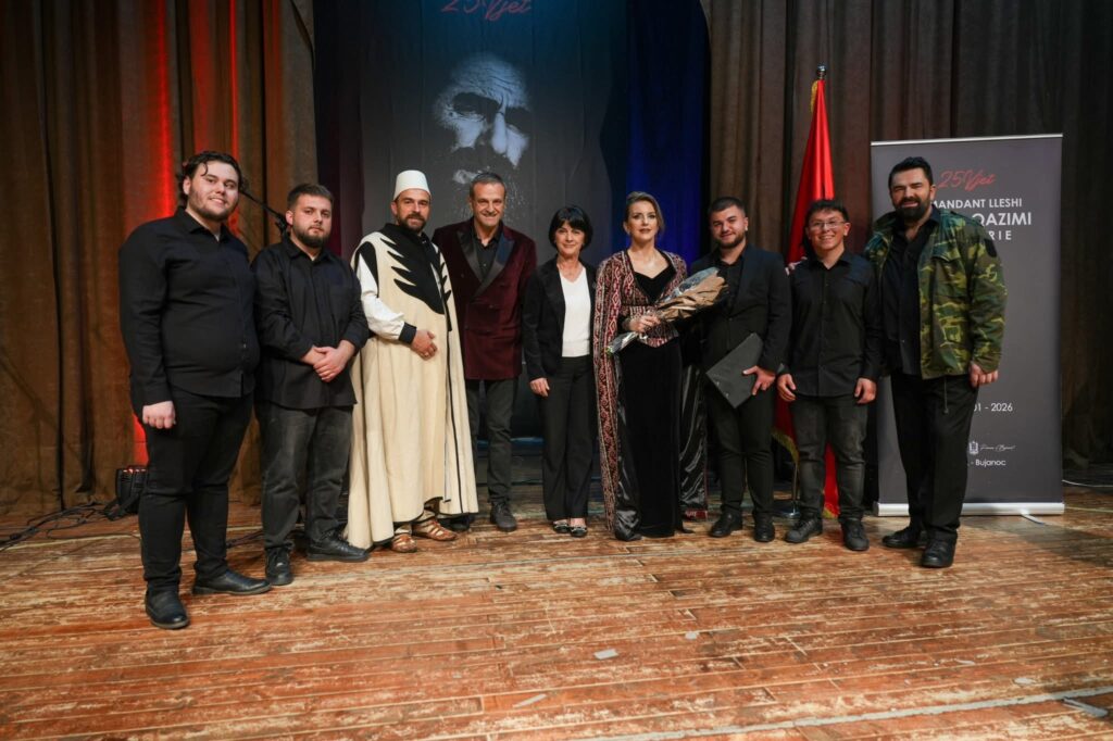 Besiana   Të mirët e kombit me koncert homazh  25 Vjet   DRITË LIRIE   kushtuar Komandant Lleshit