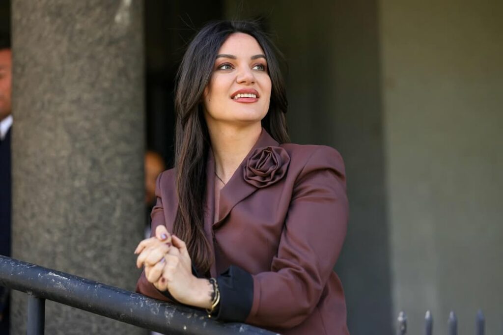 Statovci  godet  ish partinë  Ta kesh emrin GUXO dhe mos të kesh guxim të e përkrahësh Osmanin 