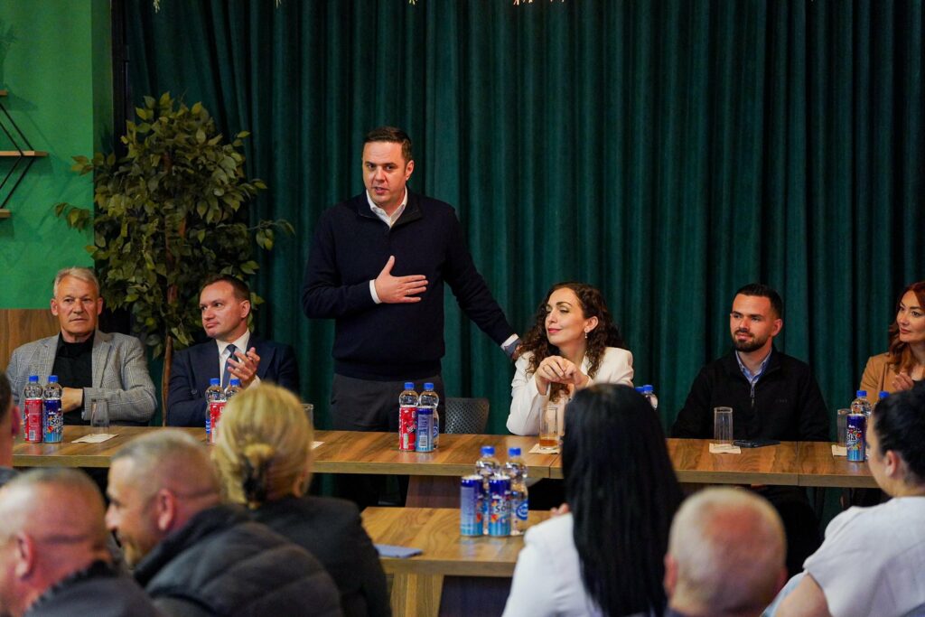 Abdixhiku e Osmani takim me qytetarët në Lagjen e Spitalit