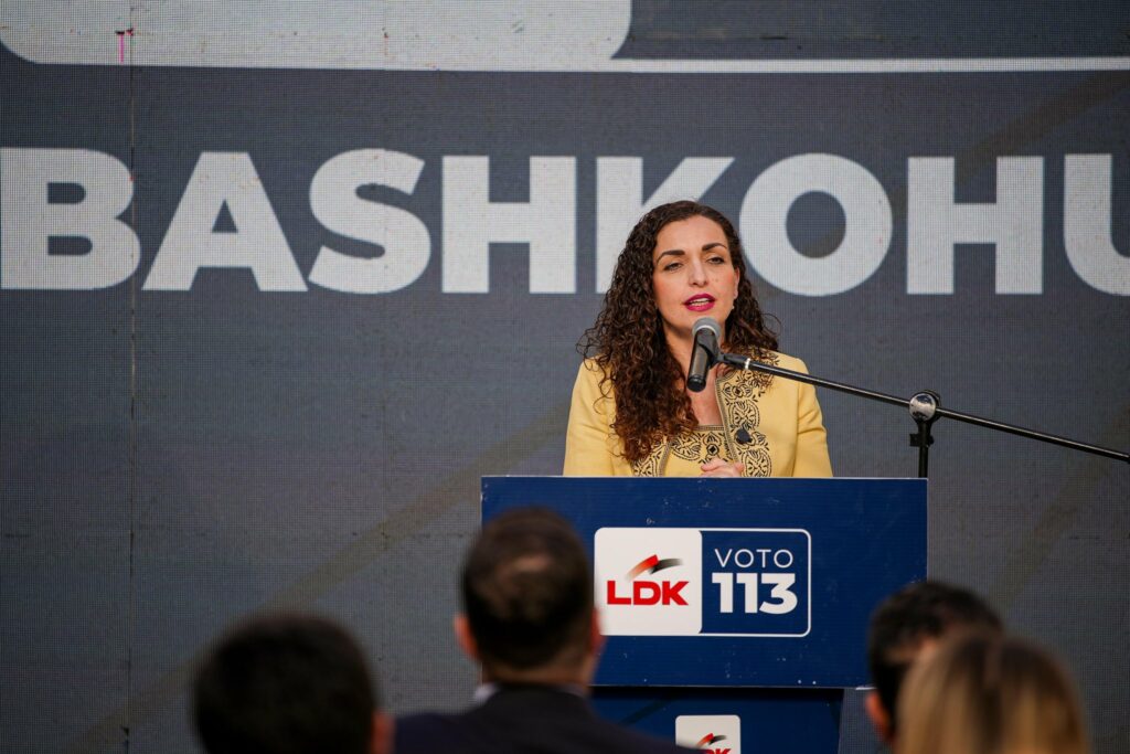Vjosa Osmani nga Kaçaniku i historisë  Rruga jonë vazhdon me punë  dinjitet dhe përkushtim