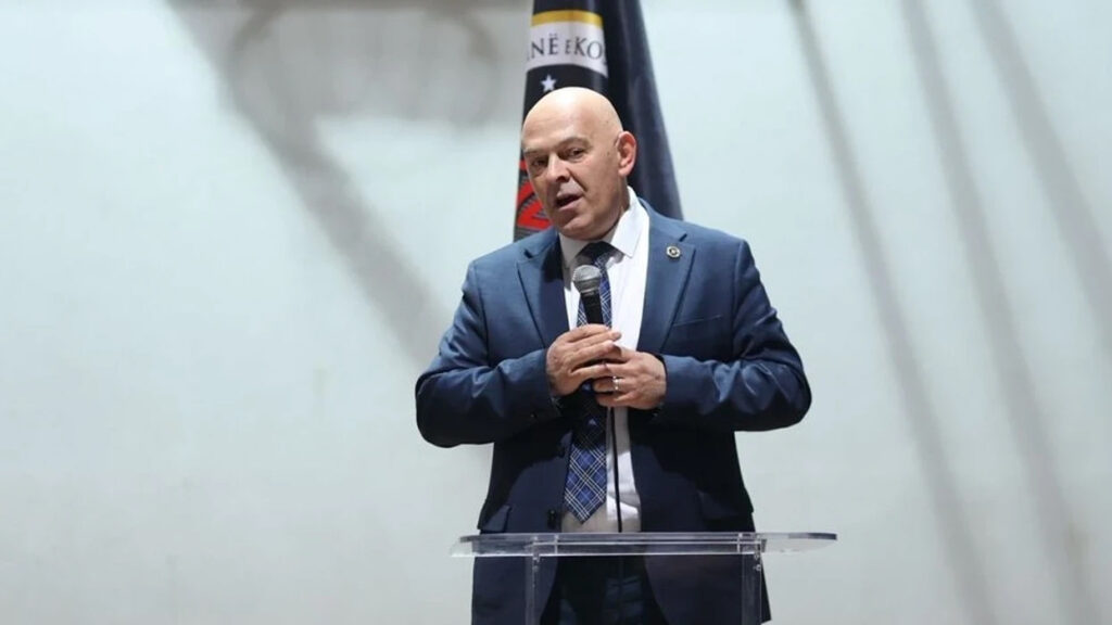  Kosova vend ku prodhohet konflikt   Ardian Gjini akuzon Kurtin se ia shkatërroi ëndrrat Kosovës