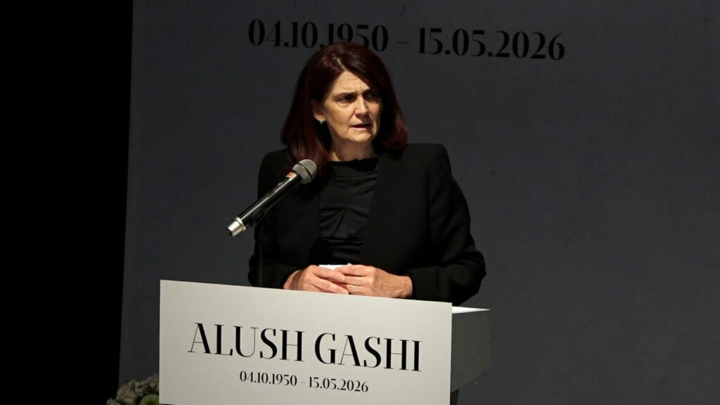 Bashkëshortja e Alush Gashit  Kemi pasur shumë sfida  por ai nuk është kursyer