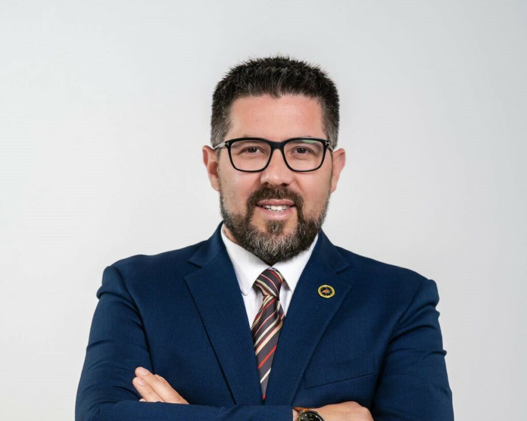 25 shi i AAK së  Dardan Krasniqi  kërkon votën e Llapushës dhe më gjerë